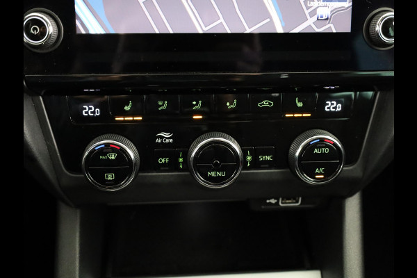Škoda Octavia Combi 1.0 TSI Greentech Business Edition 115 pk | Navigatie | Trekhaak | Parkeersensoren achter | Apple Carplay/Android Auto | Autom. airco | Stoelverwarming |