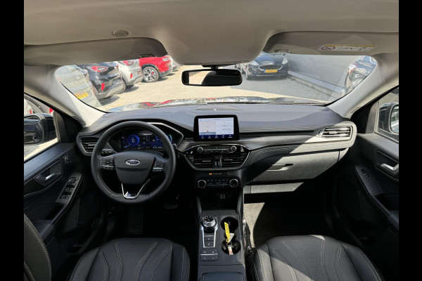 Ford Kuga 2.5 PHEV Vignale 225pk | Driver Assistance Pack | Wegklapbare Trekhaak | Winterpack | 1.500kg Trekgewicht | Slechts 22.000km |
