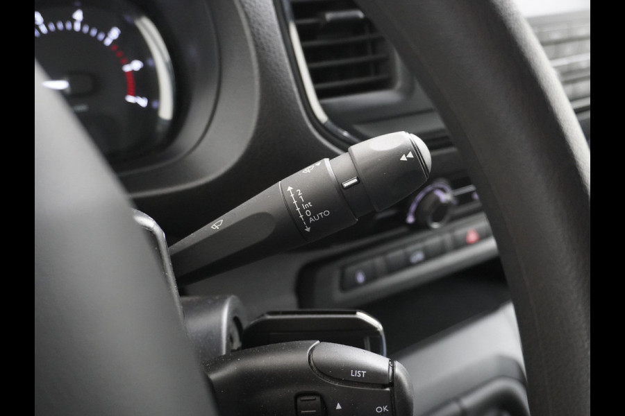 Peugeot Expert 1.5HDI 101PK Airco Cruise Control Trekhaak Regensensor Premium Schuifdeur Betonplex Vloer Wandbetimmering Euro 6