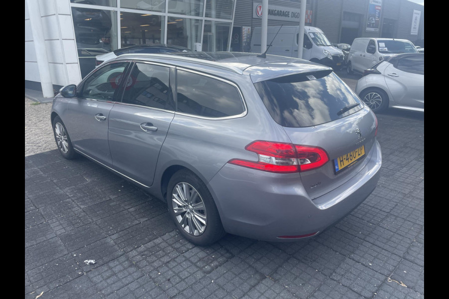Peugeot 308 SW 1.2 PureTech Blue Lease Premium . Parkeersensoren . Panoramadak . Camera