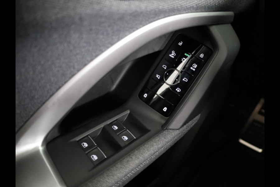 Audi Q5 Sportback 2.0 TFSI e-hybrid quattro S edition | Tech plus | Glazen panoramadak | Zwart pakket | Elektrische stoelen |