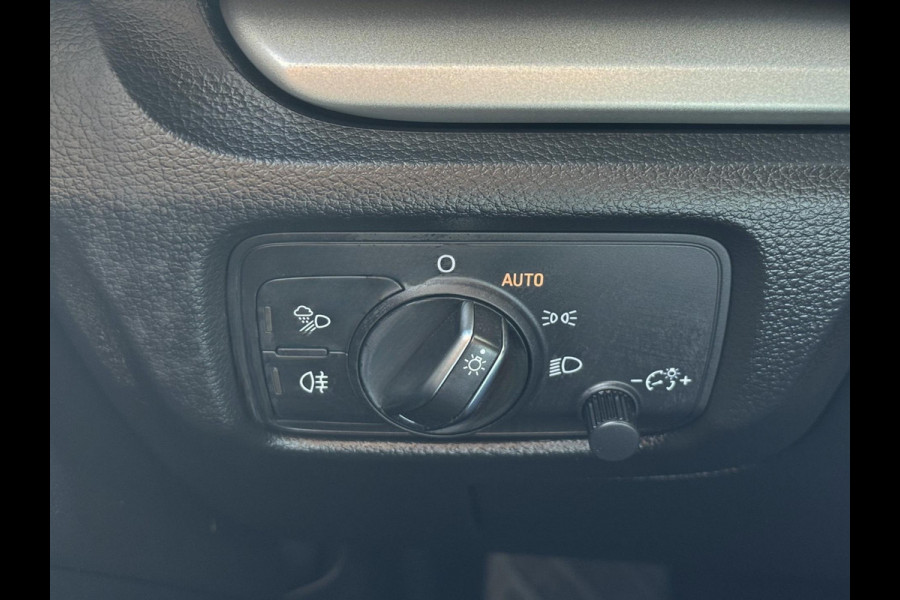 Audi A3 Sportback 30 TFSI Design Pro Line - Automaat I Leer I Navigatie I LED I PDC I Sport velgen I Dealer onderhouden