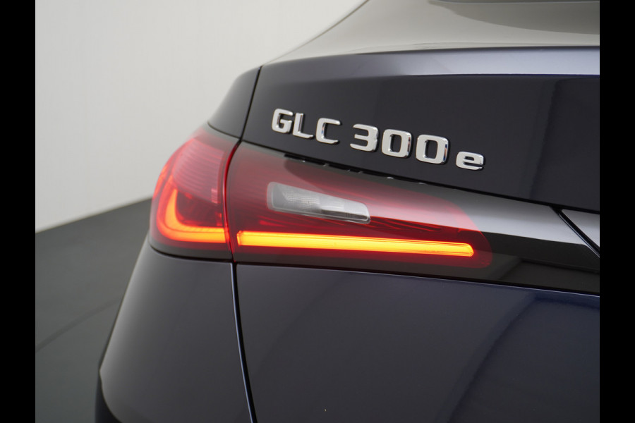 Mercedes-Benz GLC Coupé 300 e 4MATIC AMG Line | Distronic Trekhaak Keyless Memory
