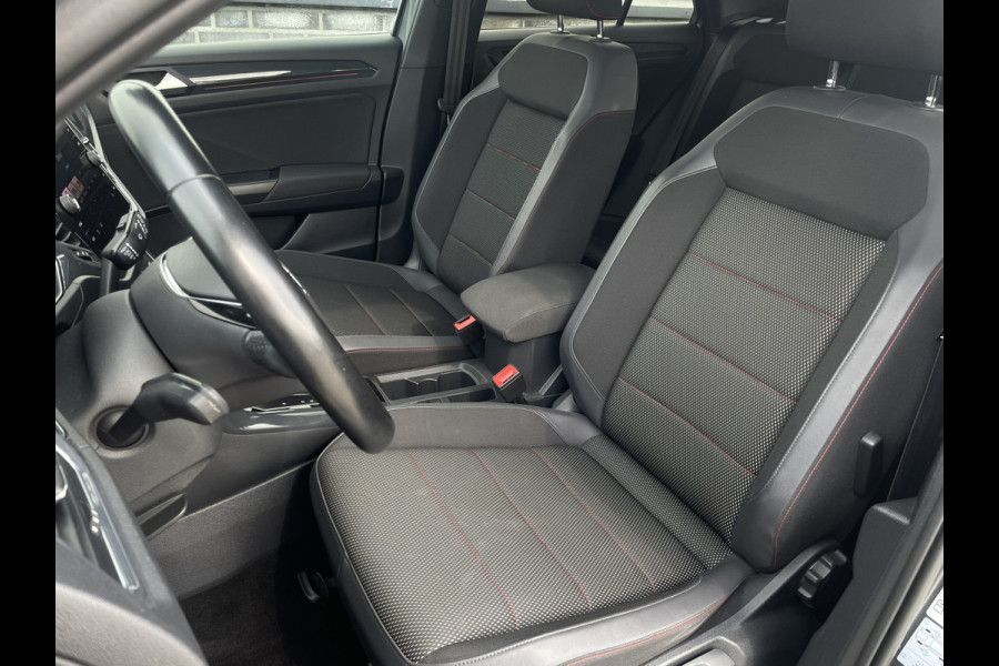Volkswagen T-Roc 1.5 TSI Sport LED | Trekhaak | Carplay | Camera | Virtual Cockpit | PDC