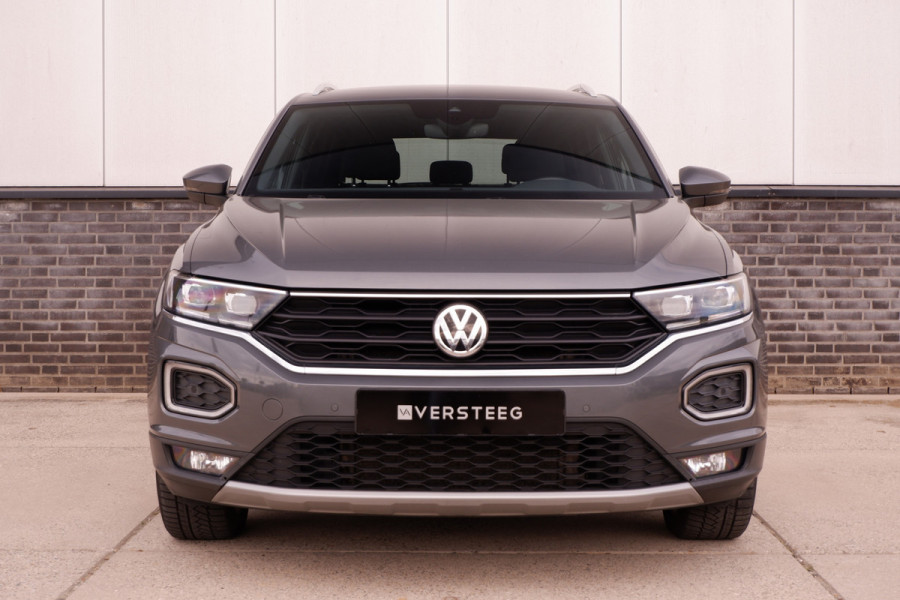 Volkswagen T-Roc 1.5 TSI Sport LED | Trekhaak | Carplay | Camera | Virtual Cockpit | PDC