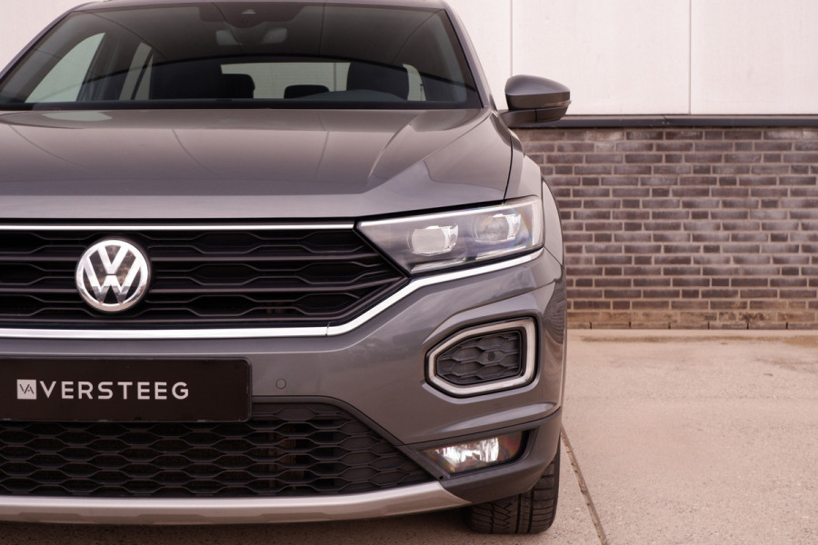 Volkswagen T-Roc 1.5 TSI Sport LED | Trekhaak | Carplay | Camera | Virtual Cockpit | PDC