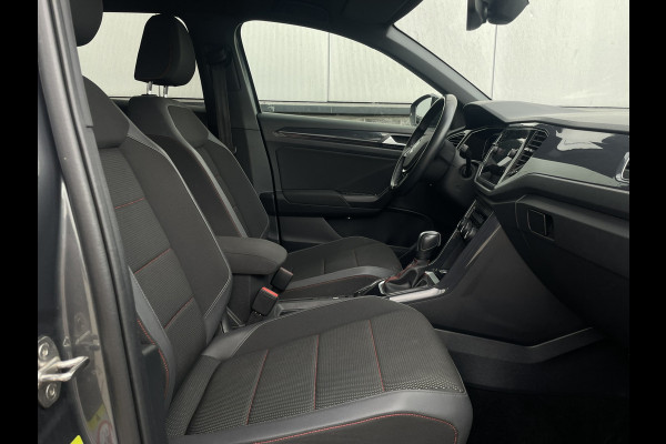 Volkswagen T-Roc 1.5 TSI Sport LED | Trekhaak | Carplay | Camera | Virtual Cockpit | PDC