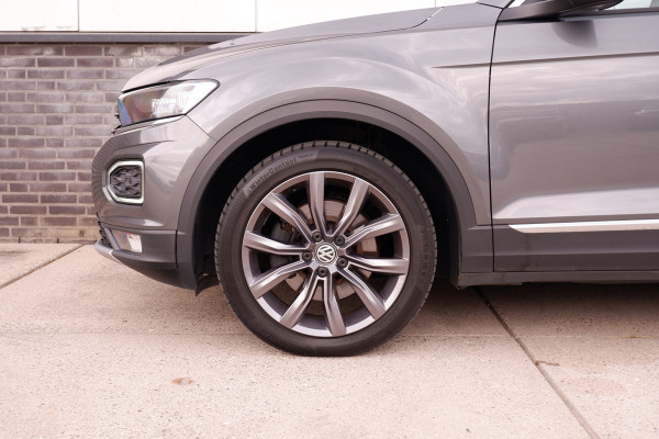 Volkswagen T-Roc 1.5 TSI Sport LED | Trekhaak | Carplay | Camera | Virtual Cockpit | PDC
