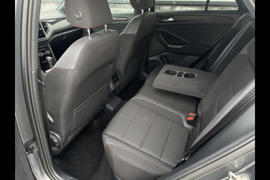 Volkswagen T-Roc 1.5 TSI Sport LED | Trekhaak | Carplay | Camera | Virtual Cockpit | PDC