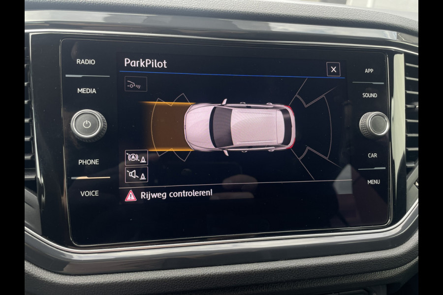 Volkswagen T-Roc 1.5 TSI Sport LED | Trekhaak | Carplay | Camera | Virtual Cockpit | PDC