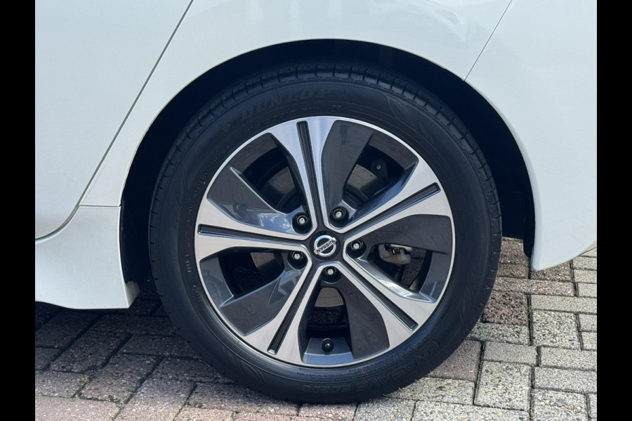 Nissan Leaf Tekna 40 kWh Leder Camera Carplay Adaptive cruise Navigatie