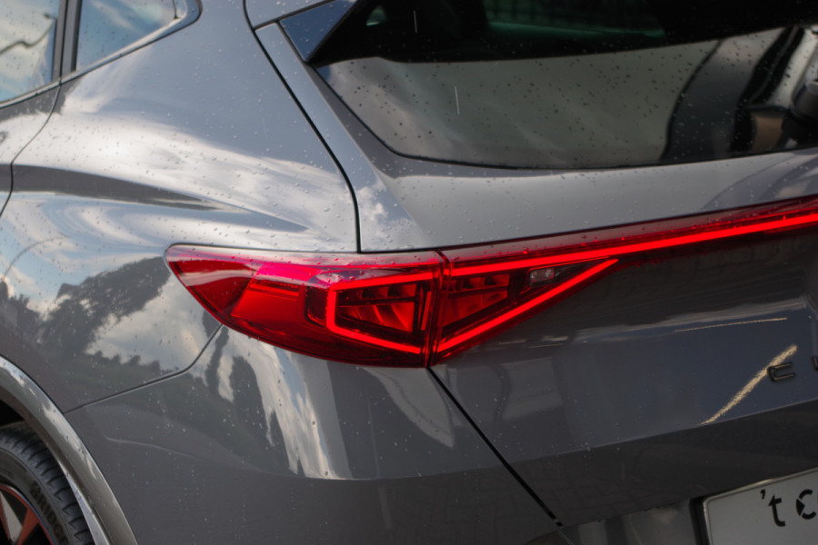 CUPRA Formentor 1.4 e-Hybrid VZ Copper Edition 245 PK PHEV, Adap. Cruise Control, Winterpakket, Carplay,