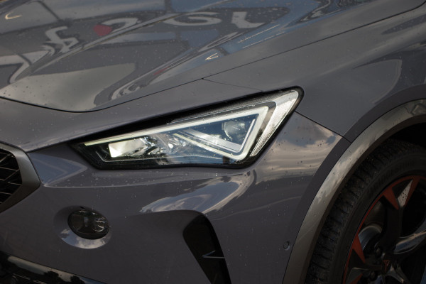 CUPRA Formentor 1.4 e-Hybrid VZ Copper Edition 245 PK PHEV, Adap. Cruise Control, Winterpakket, Carplay,