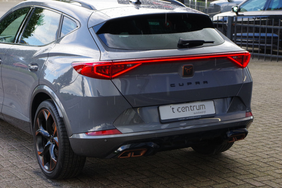 CUPRA Formentor 1.4 e-Hybrid VZ Copper Edition 245 PK PHEV, Adap. Cruise Control, Winterpakket, Carplay,