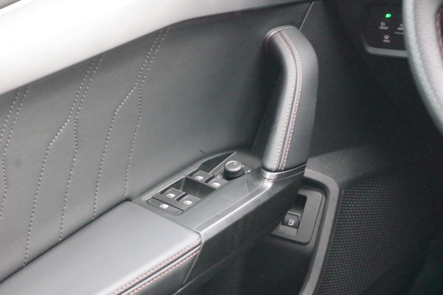 CUPRA Formentor 1.4 e-Hybrid VZ Copper Edition 245 PK PHEV, Adap. Cruise Control, Winterpakket, Carplay,