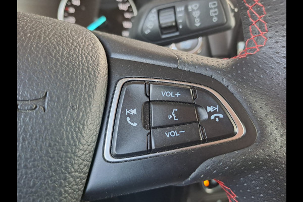 Ford EcoSport 1.0 EcoBoost ST-Line | Airco | Trekhaak | Stoel- en stuurverwarming | Xenon | App-connect |