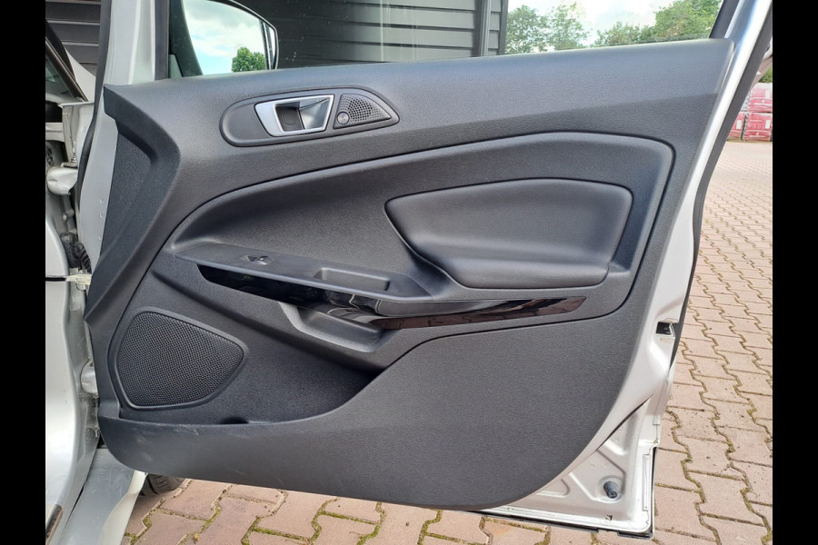 Ford EcoSport 1.0 EcoBoost ST-Line | Airco | Trekhaak | Stoel- en stuurverwarming | Xenon | App-connect |