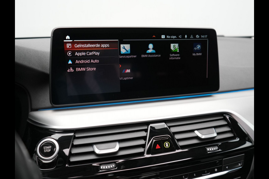 BMW 5 Serie Touring 530e Executive Plug In Hybrid 293pk Dealer O.H PHEV | Panodak | Harman Kardon | Camera | Lederen Bekleding | Navi Pro | Apple Carplay | M Sportstuur | 18"L.M | Sfeerverlichting |