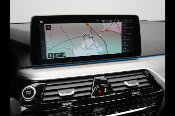 BMW 5 Serie Touring 530e Executive Plug In Hybrid 293pk Dealer O.H PHEV | Panodak | Harman Kardon | Camera | Lederen Bekleding | Navi Pro | Apple Carplay | M Sportstuur | 18"L.M | Sfeerverlichting |
