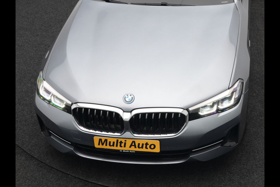 BMW 5 Serie Touring 530e Executive Plug In Hybrid 293pk Dealer O.H PHEV | Panodak | Harman Kardon | Camera | Lederen Bekleding | Navi Pro | Apple Carplay | M Sportstuur | 18"L.M | Sfeerverlichting |