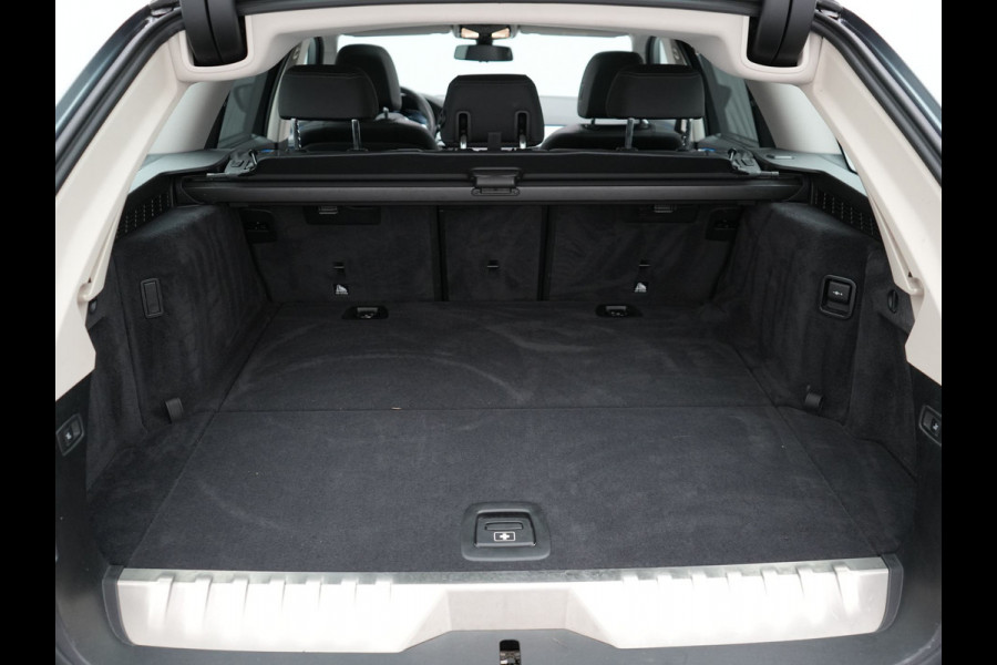 BMW 5 Serie Touring 530e Executive Plug In Hybrid 293pk Dealer O.H PHEV | Panodak | Harman Kardon | Camera | Lederen Bekleding | Navi Pro | Apple Carplay | M Sportstuur | 18"L.M | Sfeerverlichting |
