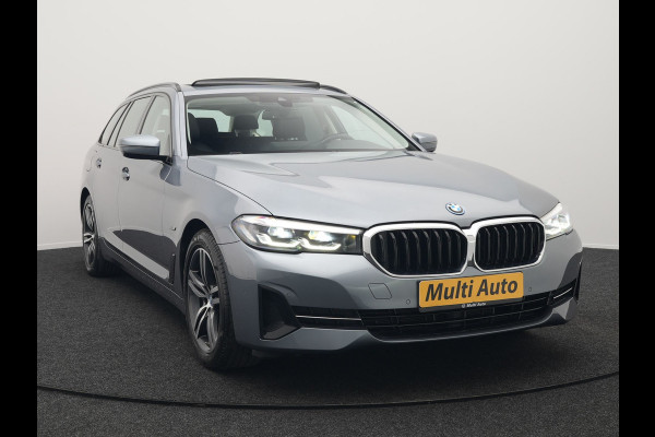 BMW 5 Serie Touring 530e Executive Plug In Hybrid 293pk Dealer O.H PHEV | Panodak | Harman Kardon | Camera | Lederen Bekleding | Navi Pro | Apple Carplay | M Sportstuur | 18"L.M | Sfeerverlichting |
