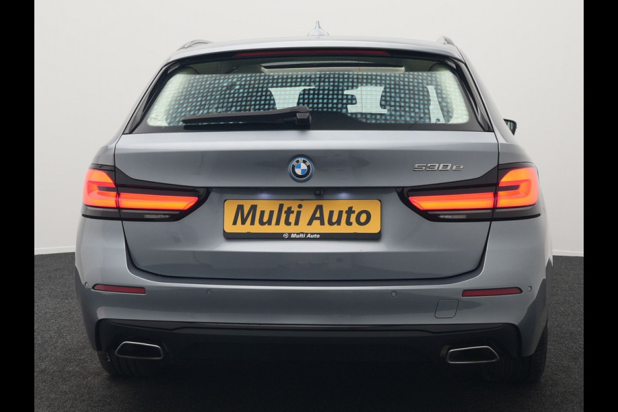 BMW 5 Serie Touring 530e Executive Plug In Hybrid 293pk Dealer O.H PHEV | Panodak | Harman Kardon | Camera | Lederen Bekleding | Navi Pro | Apple Carplay | M Sportstuur | 18"L.M | Sfeerverlichting |