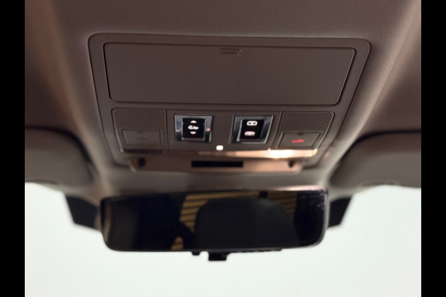 Land Rover Defender 110 2.0 D200 110 | Pano | PPF | Meridian | Trekhaak | Carplay