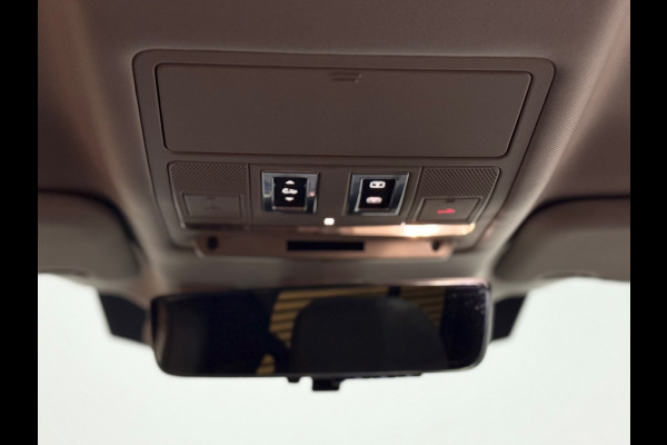 Land Rover Defender 110 2.0 D200 110 | Pano | PPF | Meridian | Trekhaak | Carplay