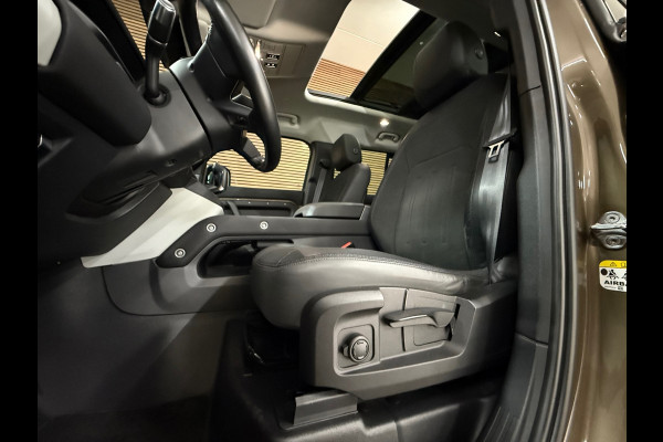 Land Rover Defender 110 2.0 D200 110 | Pano | PPF | Meridian | Trekhaak | Carplay
