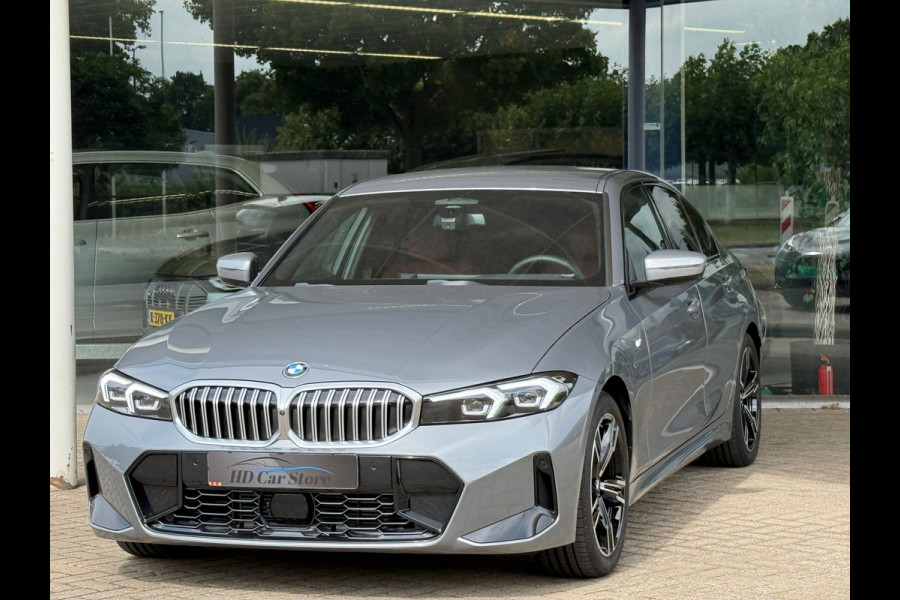 BMW 3-serie 320i M-Sport Laser|Adap Cruise|HuD|Leder|Fabrieksgarantie