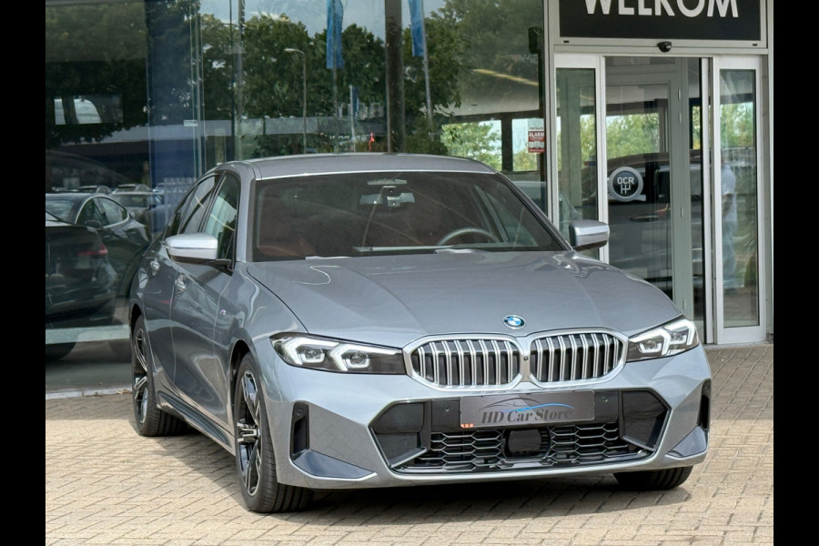 BMW 3-serie 320i M-Sport Laser|Adap Cruise|HuD|Leder|Fabrieksgarantie