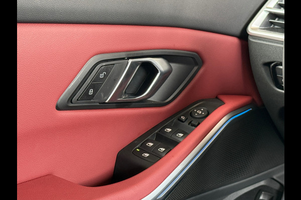 BMW 3-serie 320i M-Sport Laser|Adap Cruise|HuD|Leder|Fabrieksgarantie