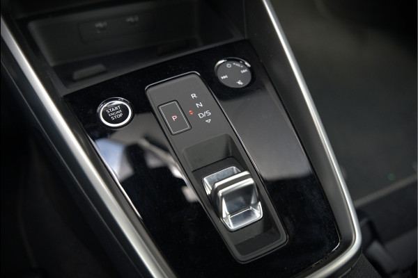 Audi A3 Sportback 45 TFSI e S edition Competition | S-Line | RS Seats | Stoelverwarming | Camera | Navigatie | Cruise Control | LED | Keyless | Virtual Cockpit | Apple Carplay | Parkeersensoren |
