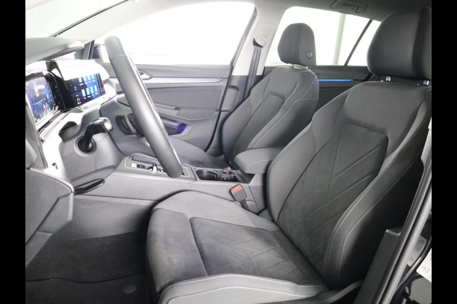 Volkswagen Golf 1.4 eHybrid Style 204 pk Automaat (DSG) | Navigatie | Elektr. trekhaak | Parkeersensoren | Achteruitrijcamera | Adaptieve cruise control | Stoelverwarming |