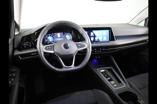 Volkswagen Golf 1.4 eHybrid Style 204 pk Automaat (DSG) | Navigatie | Elektr. trekhaak | Parkeersensoren | Achteruitrijcamera | Adaptieve cruise control | Stoelverwarming |