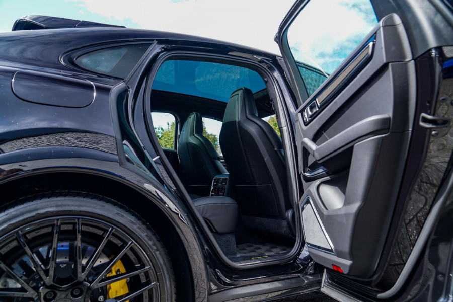 Porsche Cayenne Coupé 4.0 Turbo S E-Hybrid | Origineel NL | Dealer onderhouden | Keramisch | Achterasbesturing | Burmester | ACC