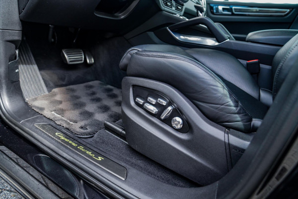 Porsche Cayenne Coupé 4.0 Turbo S E-Hybrid | Origineel NL | Dealer onderhouden | Keramisch | Achterasbesturing | Burmester | ACC