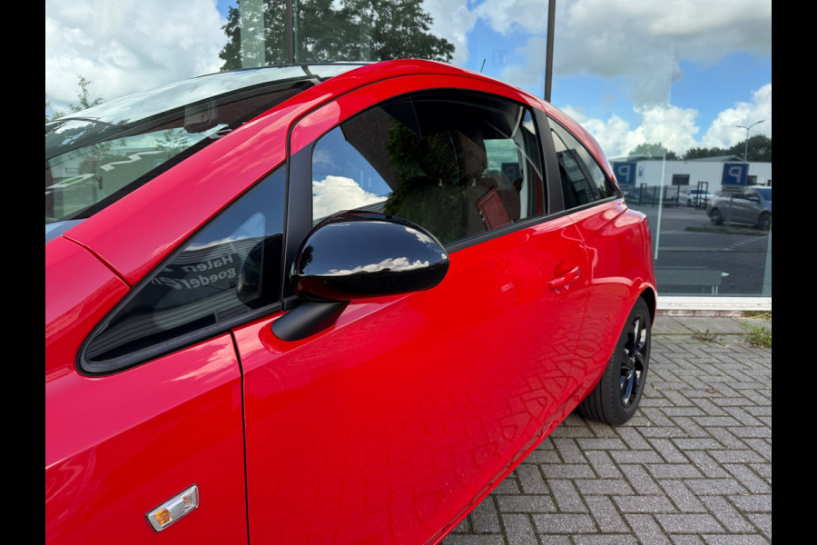 Opel Corsa 1.4 Black Edition - Navi - Parkeerhulp - Airco - Org.NL