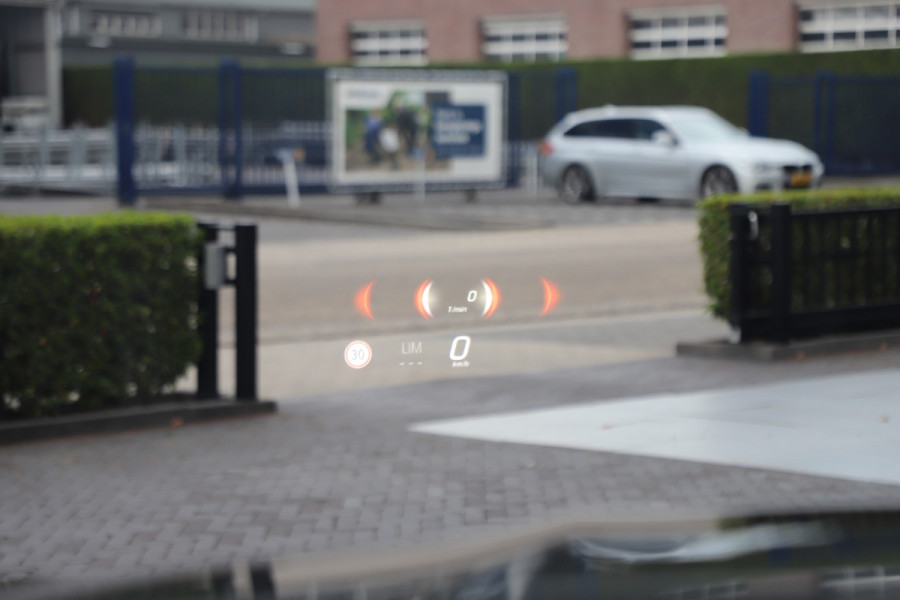 Mercedes-Benz E-Klasse 400e AMG 4-Matic | 381PK | Luchtvering | Achterasbesturing | Massage | Burmester 4D | Keyles-go | Head-up | Sfeerverlichting | H