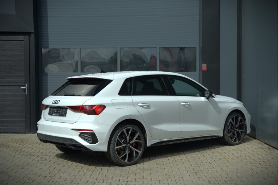 Audi A3 Sportback 45 TFSI e S edition Competition | S-Line | RS Seats | Stoelverwarming | Camera | Navigatie | Cruise Control | LED | Keyless | Virtual Cockpit | Apple Carplay | Parkeersensoren |