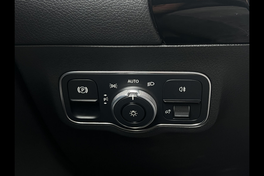 Mercedes-Benz GLA 200 AMG Line | Trekhaak | Pano | Burmester | Night Pakket