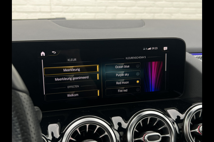 Mercedes-Benz GLA 200 AMG Line | Trekhaak | Pano | Burmester | Night Pakket