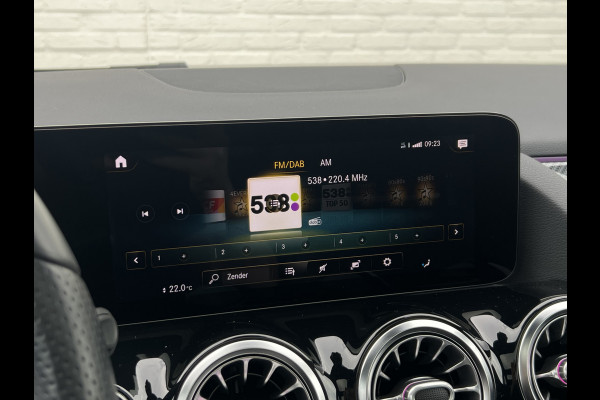 Mercedes-Benz GLA 200 AMG Line | Trekhaak | Pano | Burmester | Night Pakket