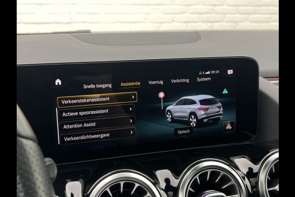Mercedes-Benz GLA 200 AMG Line | Trekhaak | Pano | Burmester | Night Pakket