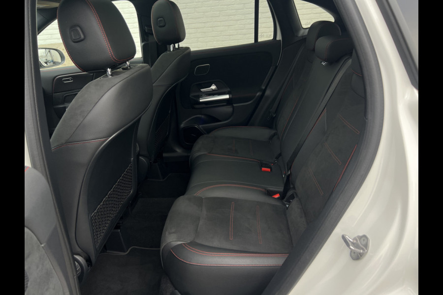 Mercedes-Benz GLA 200 AMG Line | Trekhaak | Pano | Burmester | Night Pakket