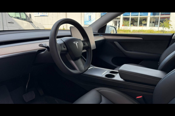 Tesla Model Y RWD 58 kWh