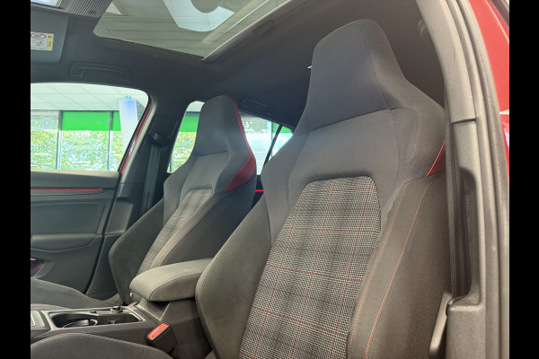 Volkswagen Golf 2.0 TSI GTI Parkeerassistent Keyless Go/Start HUD