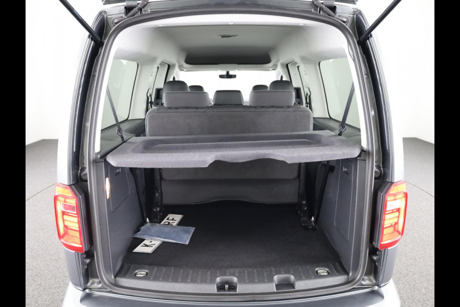 Volkswagen Caddy Maxi 1.4 TSI Trendline 125 pk Automaat (DSG) | Navigatie | Trekhaak | Parkeersensoren (Park assist) | Achteruitrijcamera | Stoelverwarming | Autom. airco |