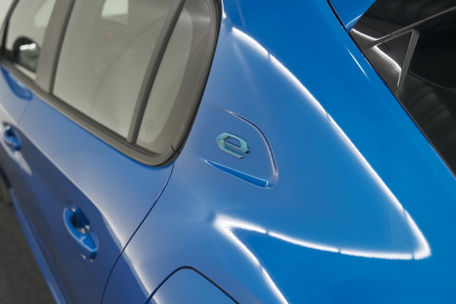 Peugeot e-208 EV Active 50 kWh | Navigatie | Apple Carplay | Climate Control